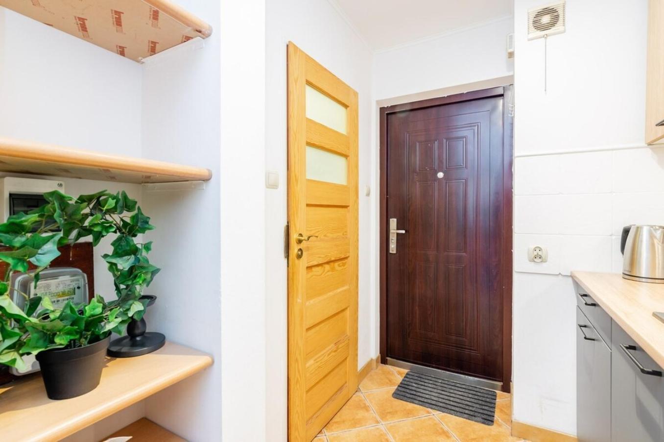 Cinnamon Apartment Metro Swietokrzyska Варшава Экстерьер фото