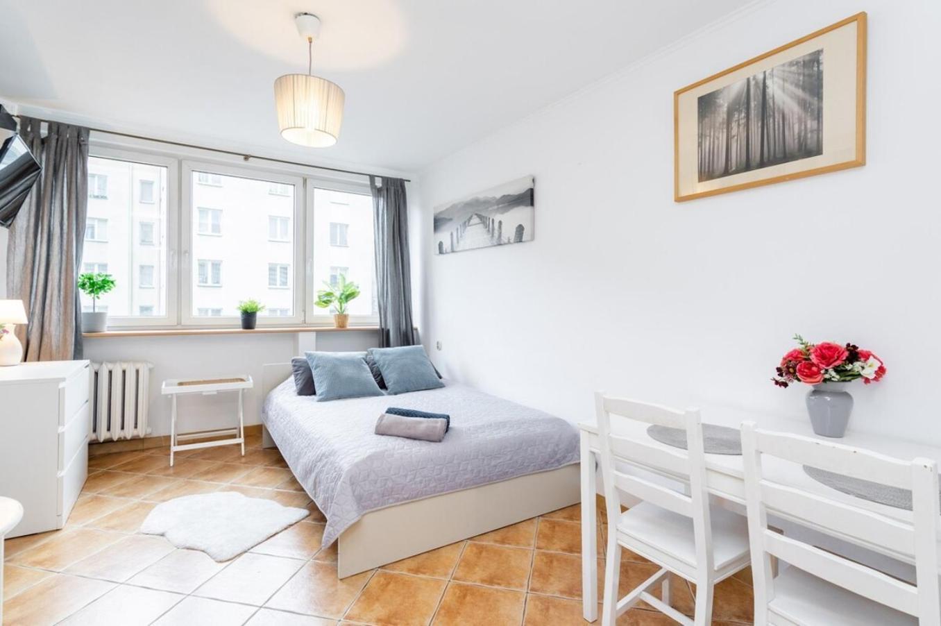 Cinnamon Apartment Metro Swietokrzyska Варшава Экстерьер фото